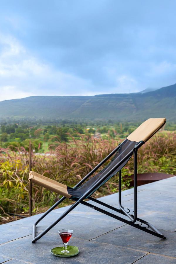 Saffronstays Zen, Igatpuri - Lake-View Villa With Indoor And Outdoor Games Exterior photo